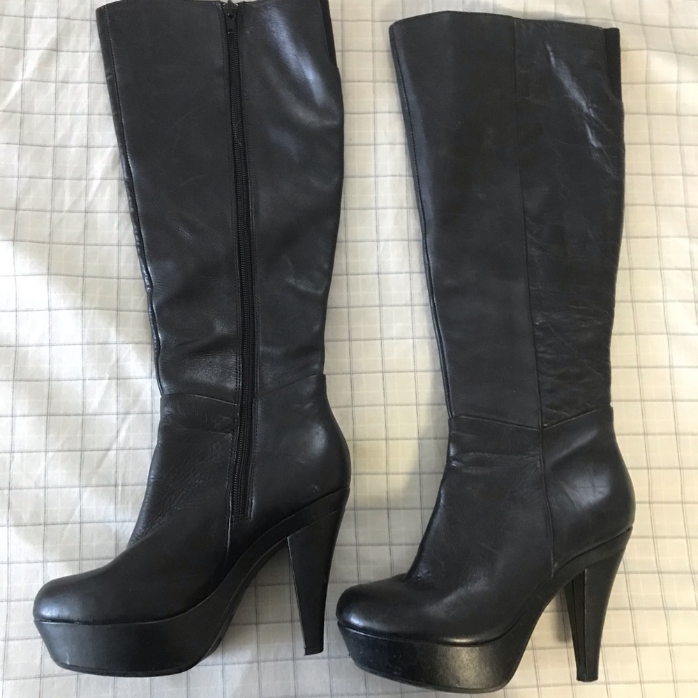Sexy leather black boots